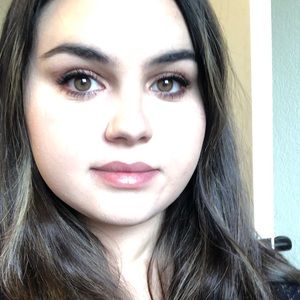 Meet your Posher, Lela